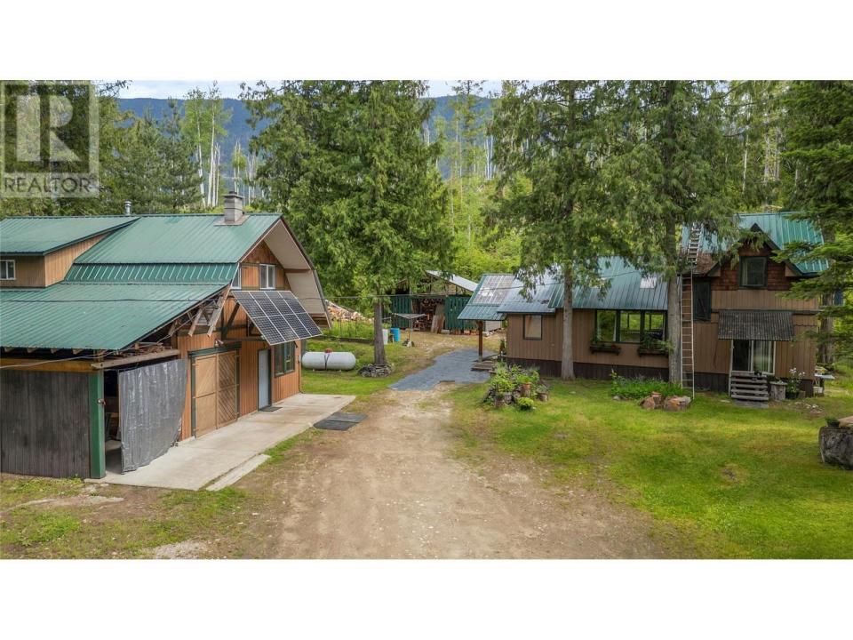 1598 QUAST ROAD, Seymour Arm, British Columbia V0E 2V2, Canada