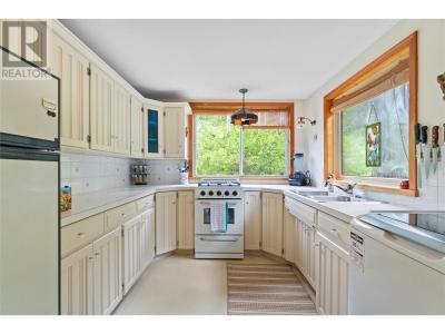 1598 QUAST ROAD, Seymour Arm, British Columbia V0E 2V2, Canada