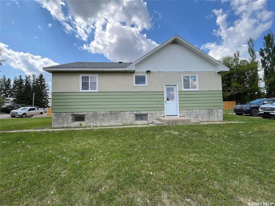 307 1ST AVENUE, St. Walburg, Saskatchewan S0M 2T0, Canada