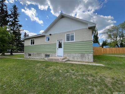 307 1ST AVENUE, St. Walburg, Saskatchewan S0M 2T0, Canada