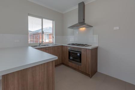 2/7A Bromley Street, Beckenham, WA 6107, Australia