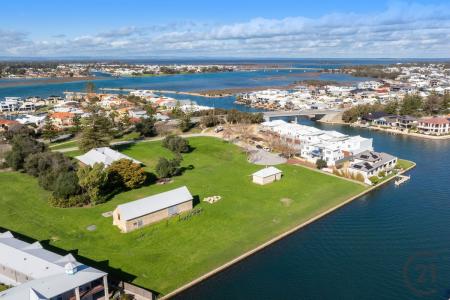 Lot 1/1 Apollo Place, Halls Head, WA 6210, Australie