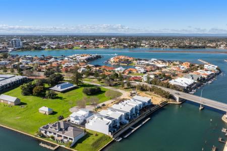Lot 1/1 Apollo Place, Halls Head, WA 6210, Australie