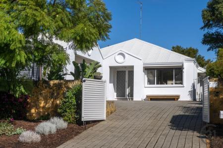 2/2 Clipper Way, Halls Head, WA 6210, Australia