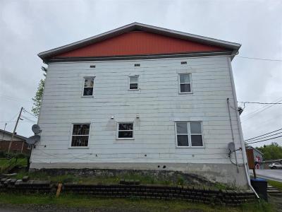 22-24  Rue de la Frontière O., Rivière-Bleue, 퀘벡주 G0L 2B0, 캐나다