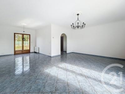 Monetay Sur Allier, Auvergne 03500, France