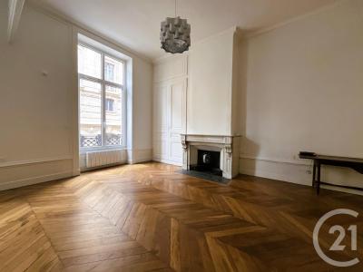 Lyon, Rhône-Alpes 69002, France