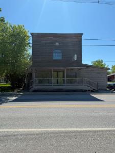 40 North Main Street, Alburgh, Vermont 05440, USA