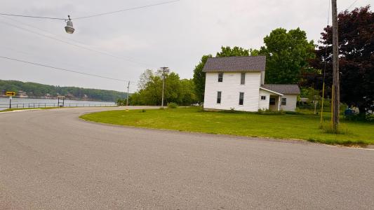 185 N Lake, Harrison, Michigan 48625, États-Unis