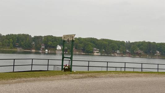 185 N Lake, Harrison, Michigan 48625, États-Unis
