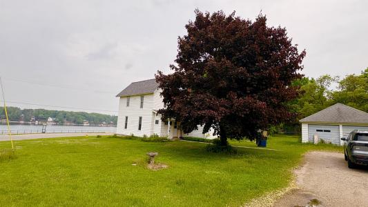 185 N Lake, Harrison, Michigan 48625, États-Unis