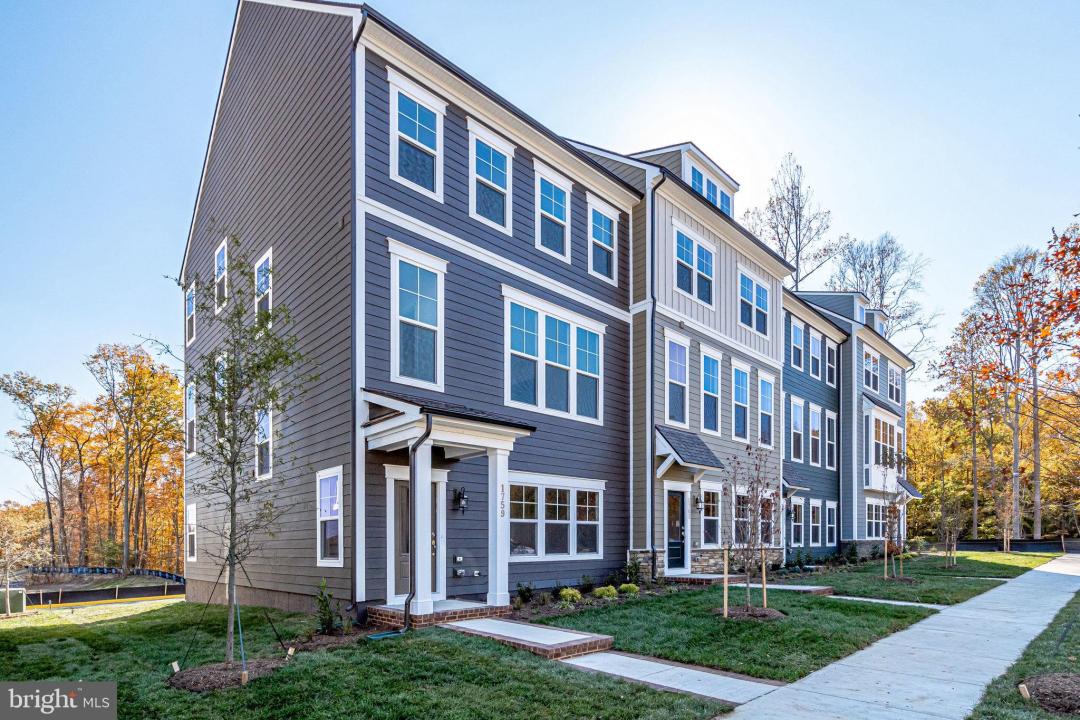 1759 Autumn Maple Leaf Drive, Dumfries, Virginia 22026