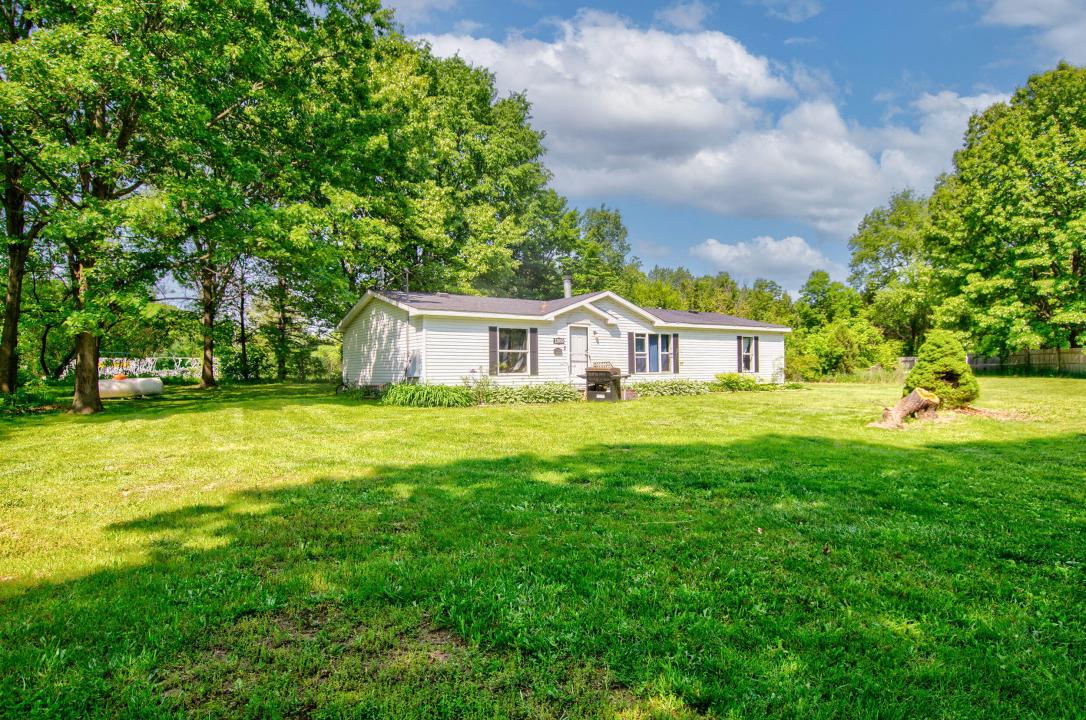 12650 State Road, Leslie, Michigan 49251