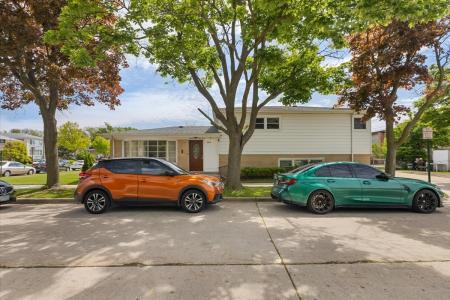 8353 N Drake Avenue, Skokie, Illinois 60076, USA