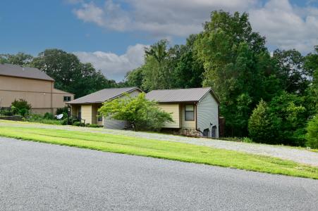 250 Jan Ann Dr, Paducah, Kentucky 42003, USA