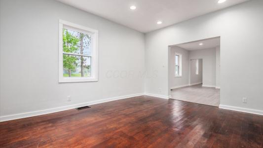 215 S Market Street, Somerset, אוהיו 43783, ארצות הברית של אמריקה 