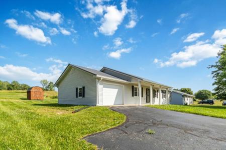 244 Shamrock St, Russell Springs, Kentucky 42642, Estados Unidos