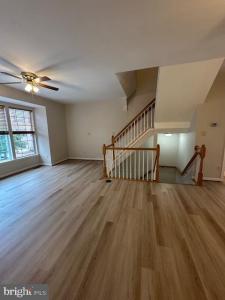 21942 Thompson Square, Sterling, Wirginia 20166, USA
