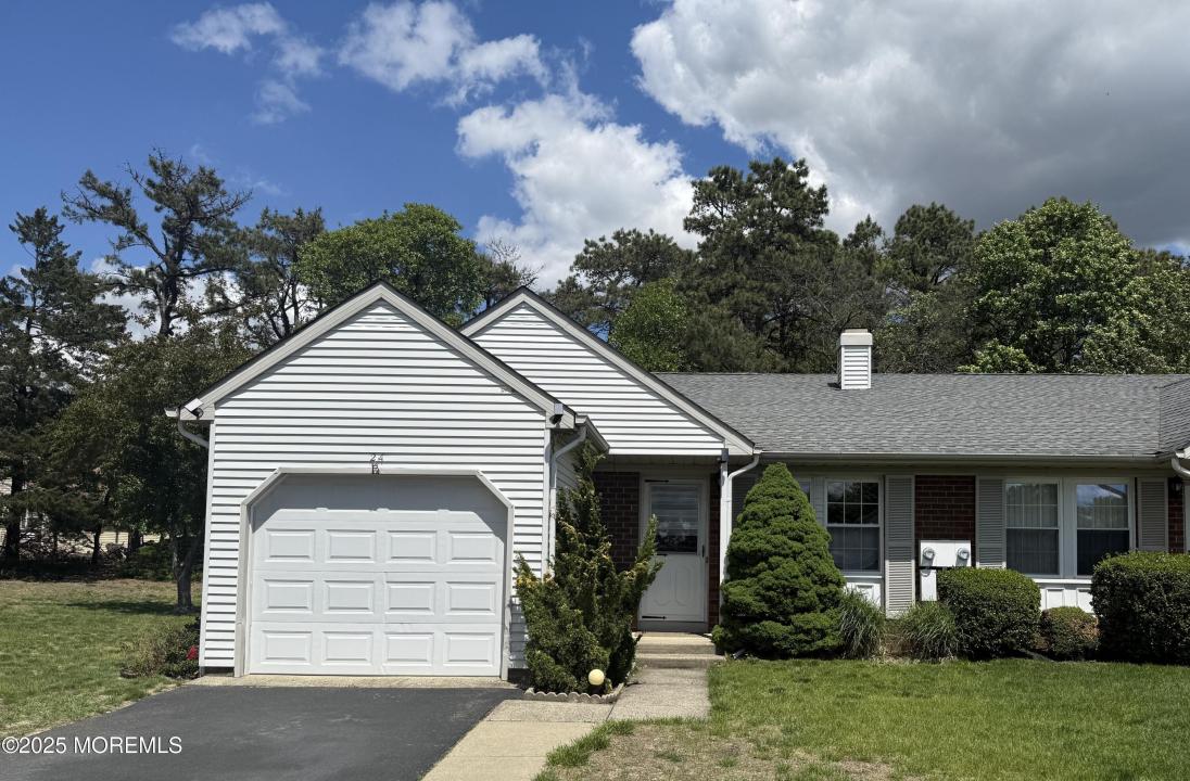 2 Cottage Court #A, Whiting, New Jersey 08759, États-Unis