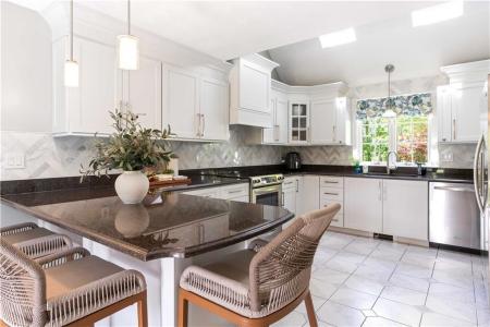 40 King Philip Dr, Rehoboth, Massachusetts 02769