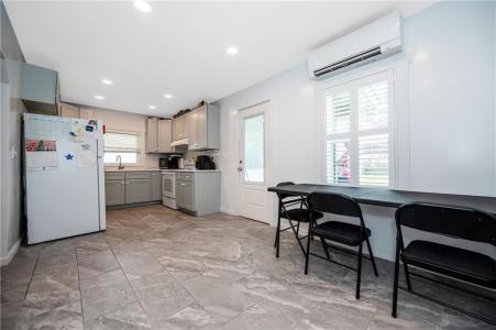 728 Stafford Road, Tiverton, Rhode Island 02878, Estados Unidos