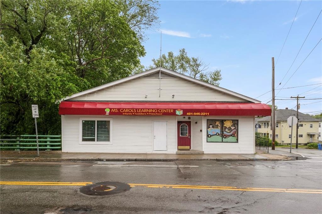 1326 Plainfield, Cranston, Rhode Island 02920, États-Unis
