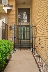 12715 Sandri Lane, Houston, Texas 77077