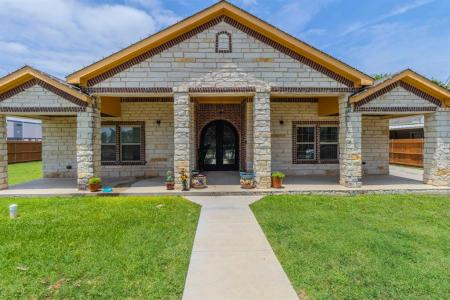 3739 Crane Street, Dallas, Texas 75212, USA