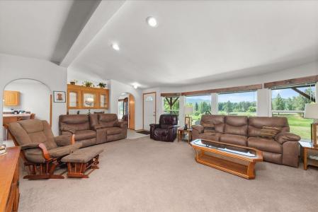 1643 Highway 395 S, Chewelah, Washington 99109