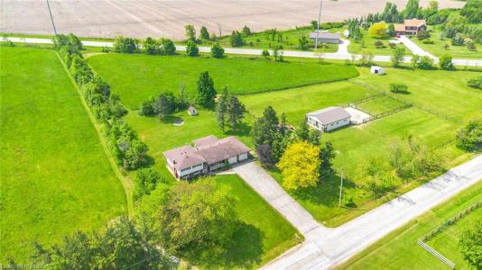 32 IRISH LINE, Cayuga, أونتاريو N0A 1E0, كندا 