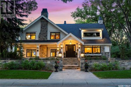 334 SASKATCHEWAN CRESCENT W, Saskatoon, Saskatchewan S7M 0A4, Canada