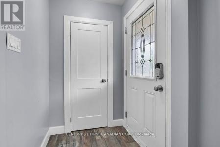 454 SALISBURY STREET, London East (east G), Ontario N5Y 3B2, Canadá