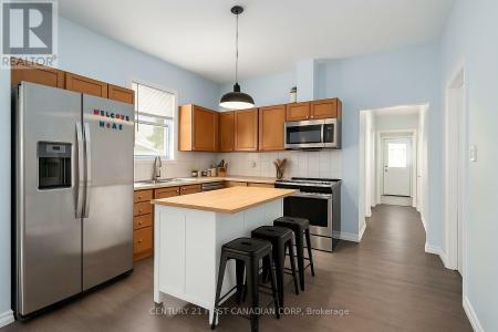 330 SALISBURY STREET, London East (east G), Ontario N5Y 3A9, Canadá