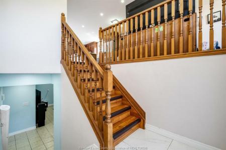 4477 SPAGO CRESCENT, Windsor, オンタリオ N9G 2Z6, カナダ