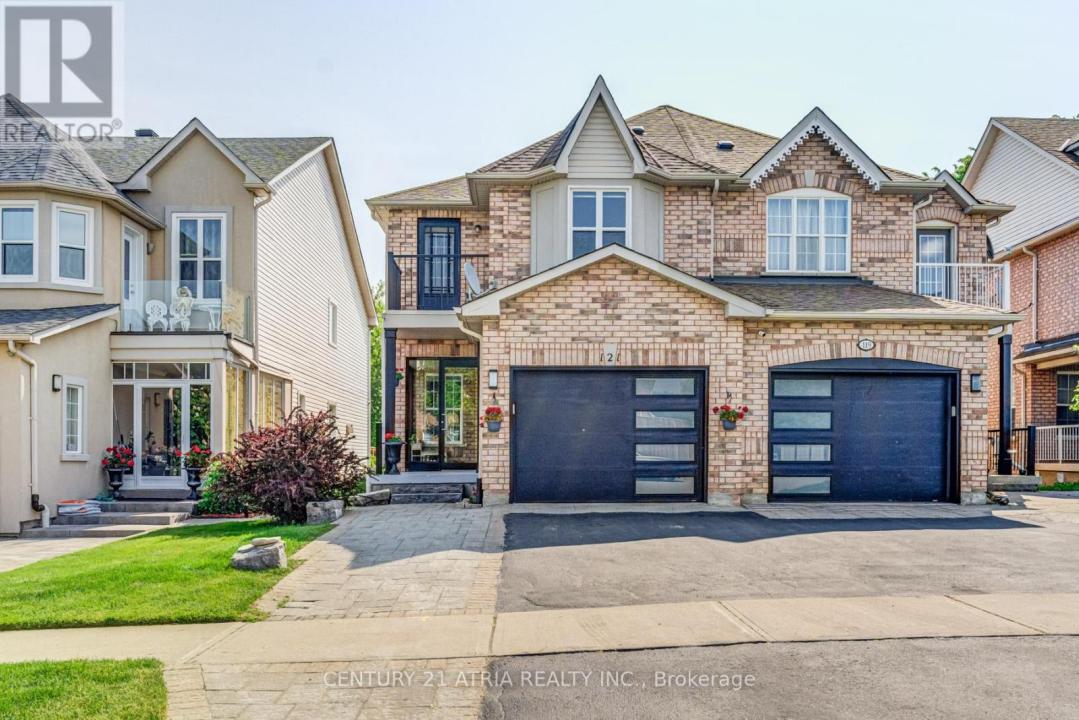 121 ENGLISH OAK DRIVE, Richmond Hill (oak Ridges Lake Wilcox), Ontario L4E 3X4, Canada