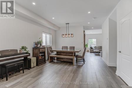 121 ENGLISH OAK DRIVE, Richmond Hill (oak Ridges Lake Wilcox), Ontario L4E 3X4, Canada