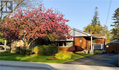 54 SHERWOOD RISE, Hamilton, Ontario L8T 1N8, Canadá