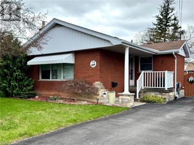 54 SHERWOOD RISE, Hamilton, Ontario L8T 1N8, Canadá