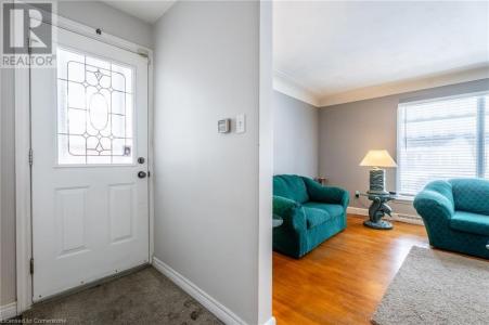 54 SHERWOOD RISE, Hamilton, Ontario L8T 1N8, Canadá