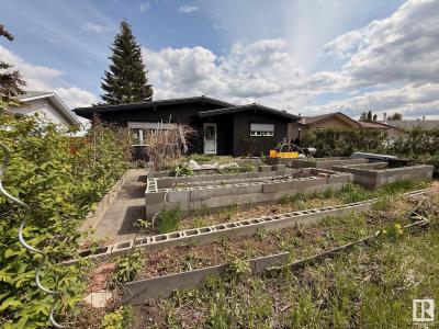 10807 31 STREET NW, Edmonton, Alberta T5W 1W6, Canada