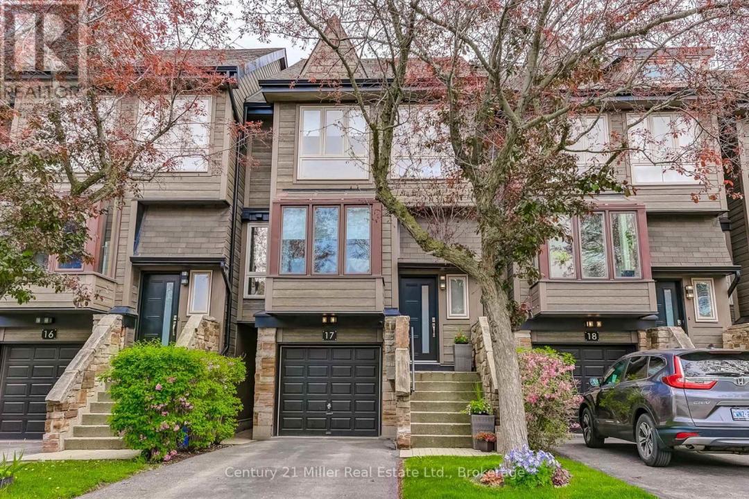 1120 QUEENS AVENUE, Oakville (cp College Park), Ontario L6H 2B5, Kanada