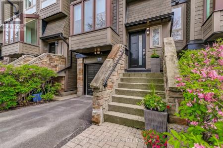 1120 QUEENS AVENUE, Oakville (cp College Park), Ontario L6H 2B5, Kanada