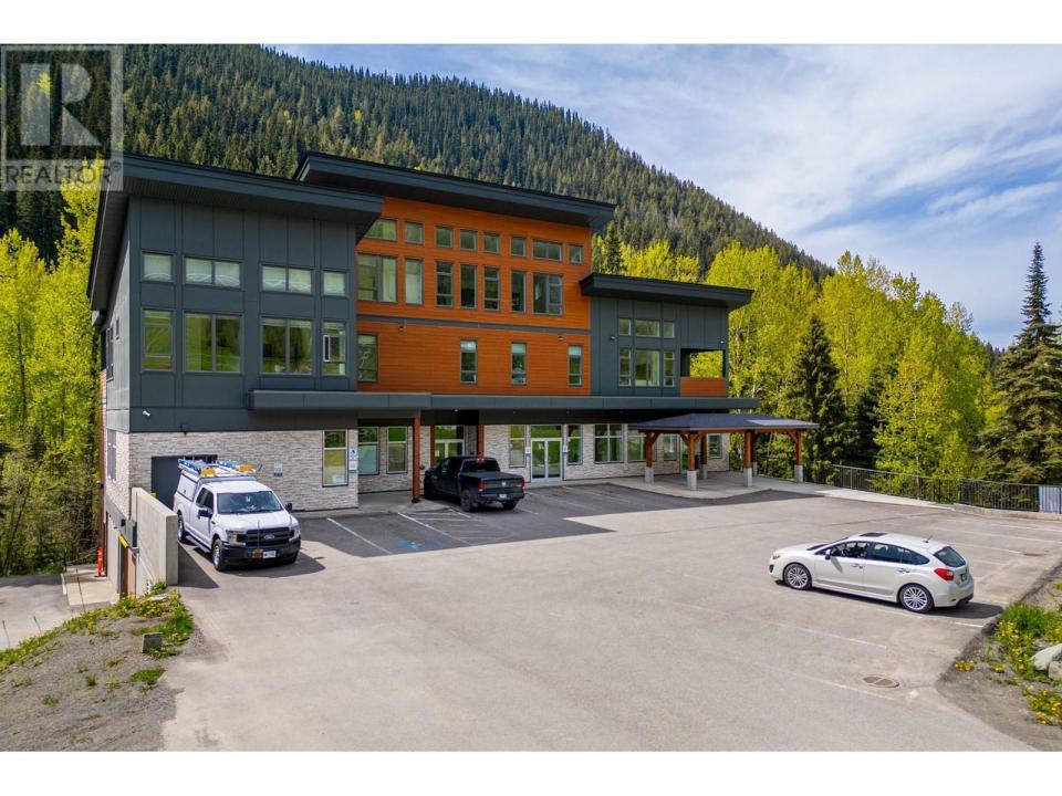 1130 SUN PEAKS ROAD, Sun Peaks, British Columbia V0E 5N0, Canada