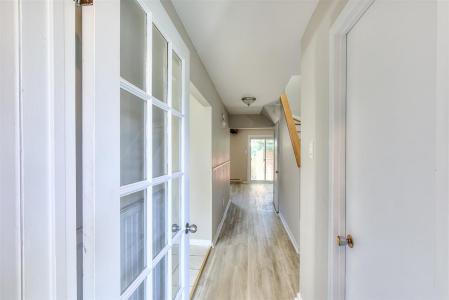 1097 Rue Woodside, Dollard-Des Ormeaux, Québec H9B 1R1, Canada