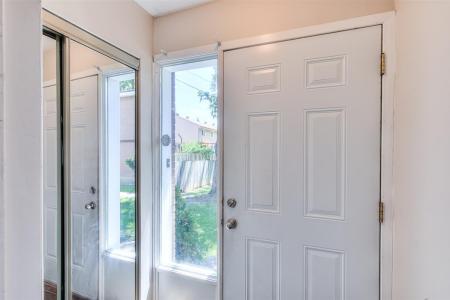 1097 Rue Woodside, Dollard-Des Ormeaux, Québec H9B 1R1, Canada