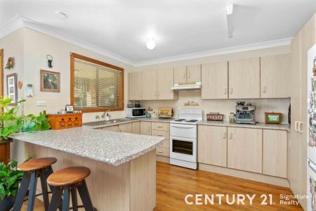 4/2 Narang Road, Bomaderry, NSW 2541, Australia