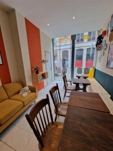 Rue d'Havré 48, Mons, 7000, Belçika