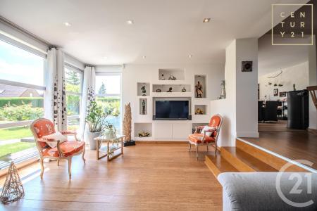 Maubeuge, Nord-Pas-de-Calais 59600, アキタン