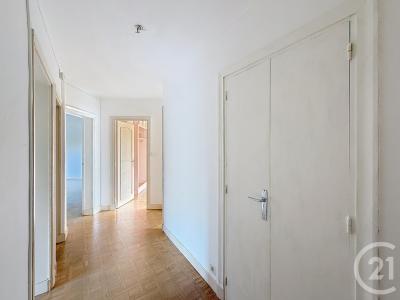 Sens, Bourgogne 89100, France