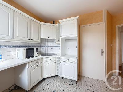 Sens, Bourgogne 89100, France